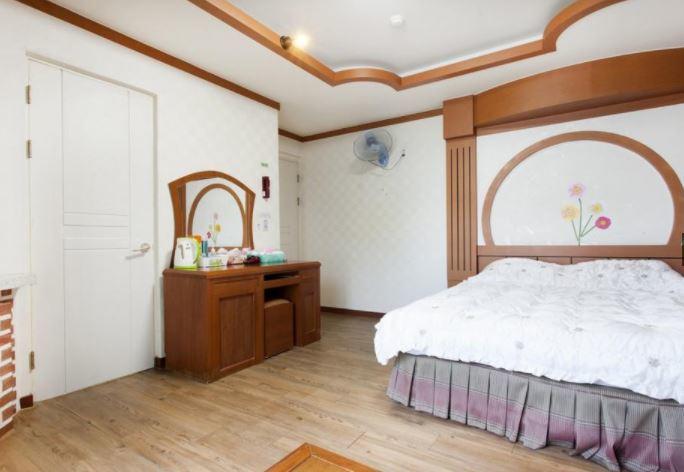 Bali Motel แทจ็อน ภายนอก รูปภาพ