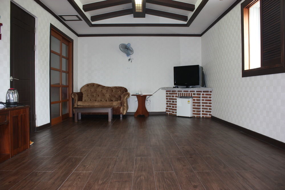 Bali Motel แทจ็อน ภายนอก รูปภาพ