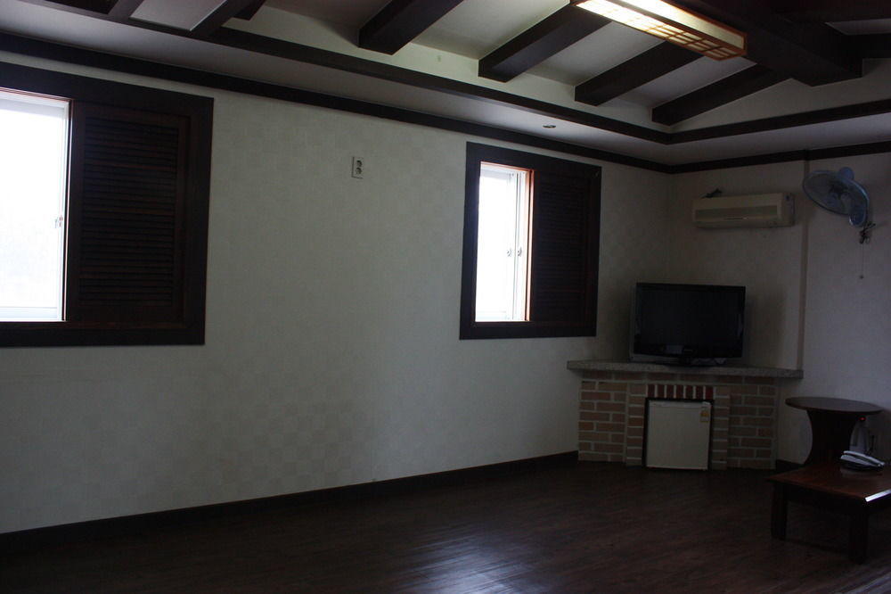 Bali Motel แทจ็อน ภายนอก รูปภาพ