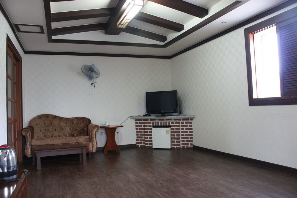 Bali Motel แทจ็อน ภายนอก รูปภาพ